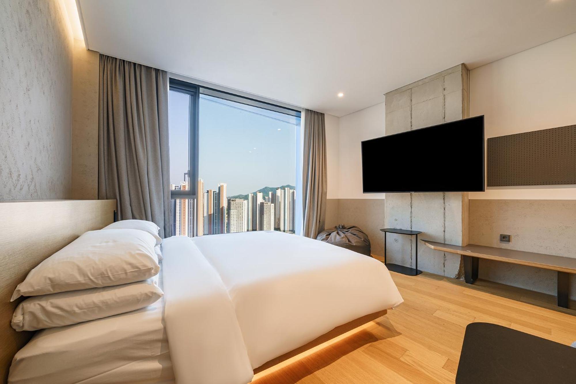 Take Seoul Hotel