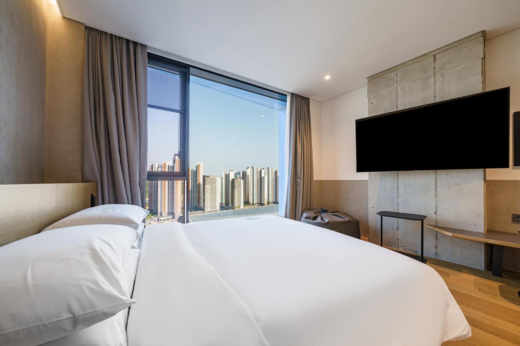 Take Seoul 4*
